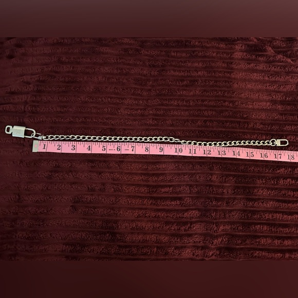 Louis Vuitton Silver Lock & Key - Picture 9 of 9